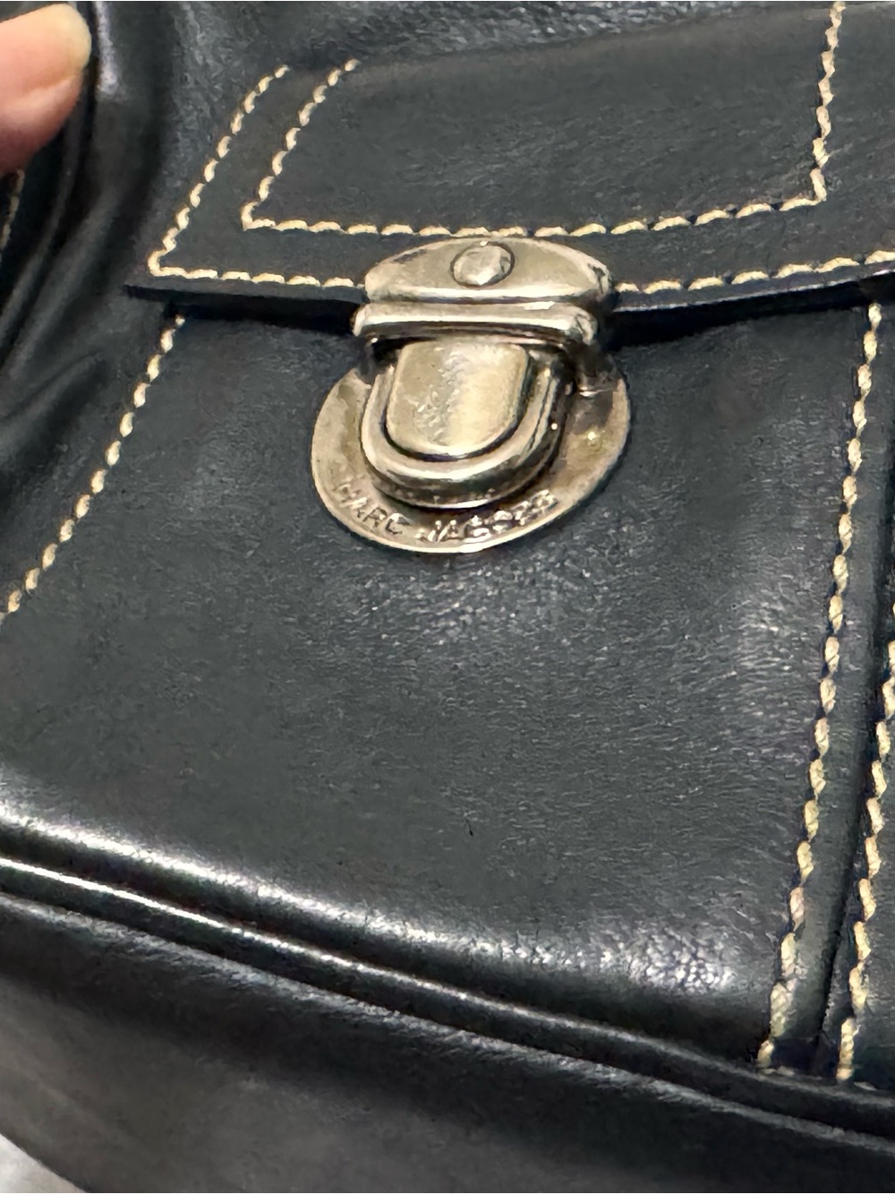 Marc Jacobs Blake Black Leather hobo Bag with Cream Contrast Stitching - Picture 5 of 16
